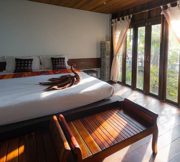 Minimalist art house 8 Discovery Islands