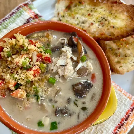 Creamy Soup Vegmushroomchickenprawnscrab