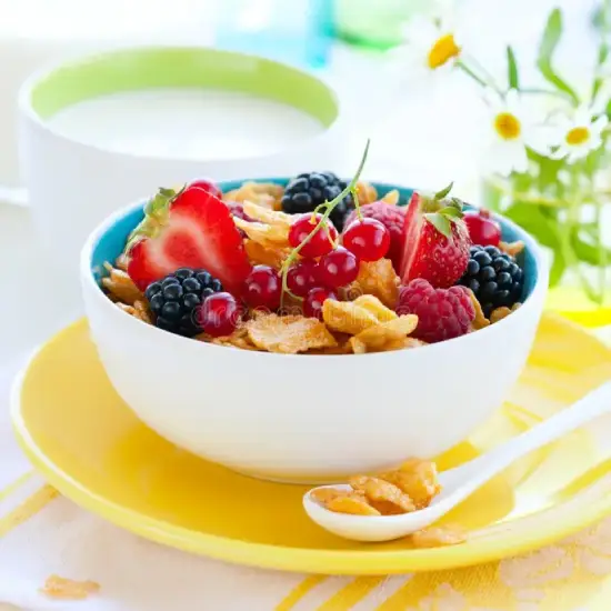 Fruit Corn Flakes With Yogurt or Milk